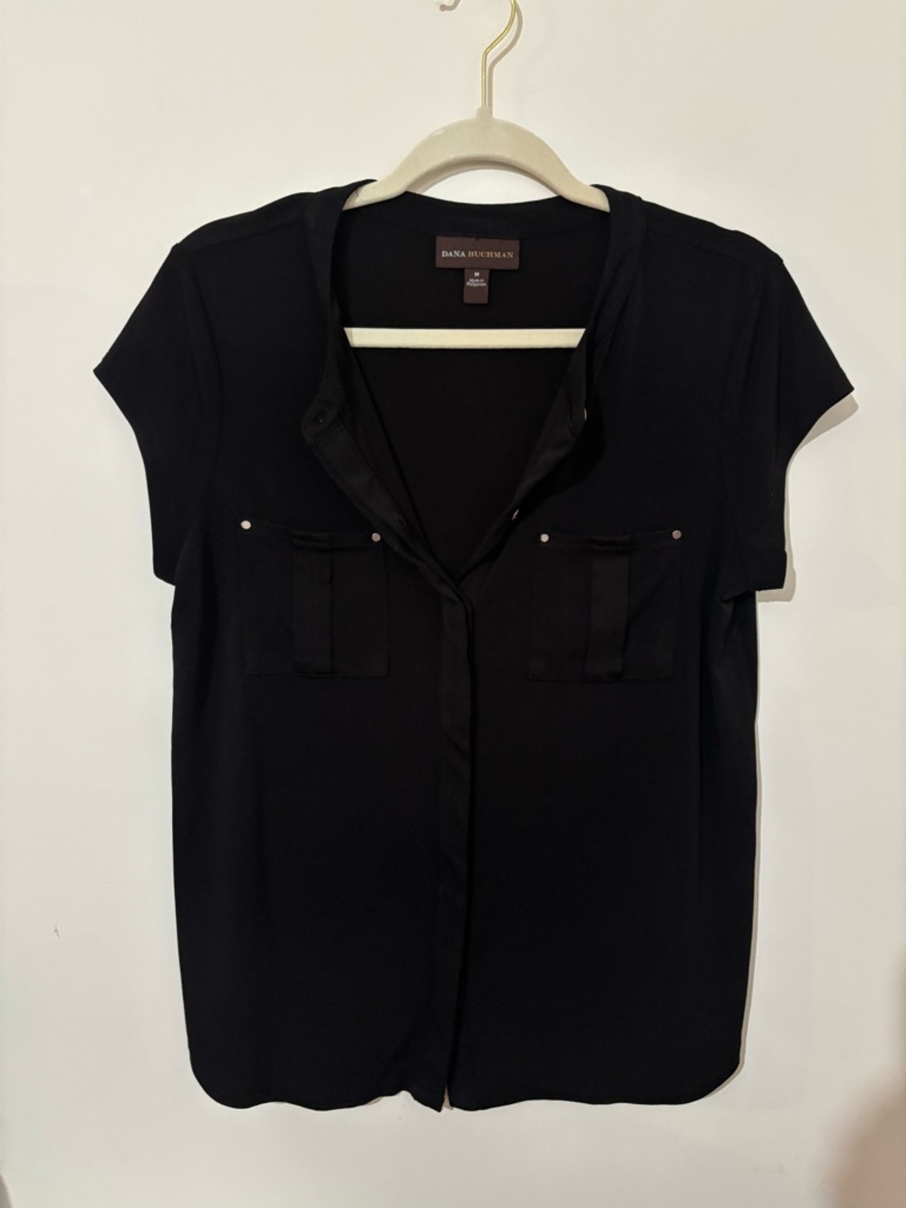 Dana Buchman Black Short-Sleeve Button Down Shirt